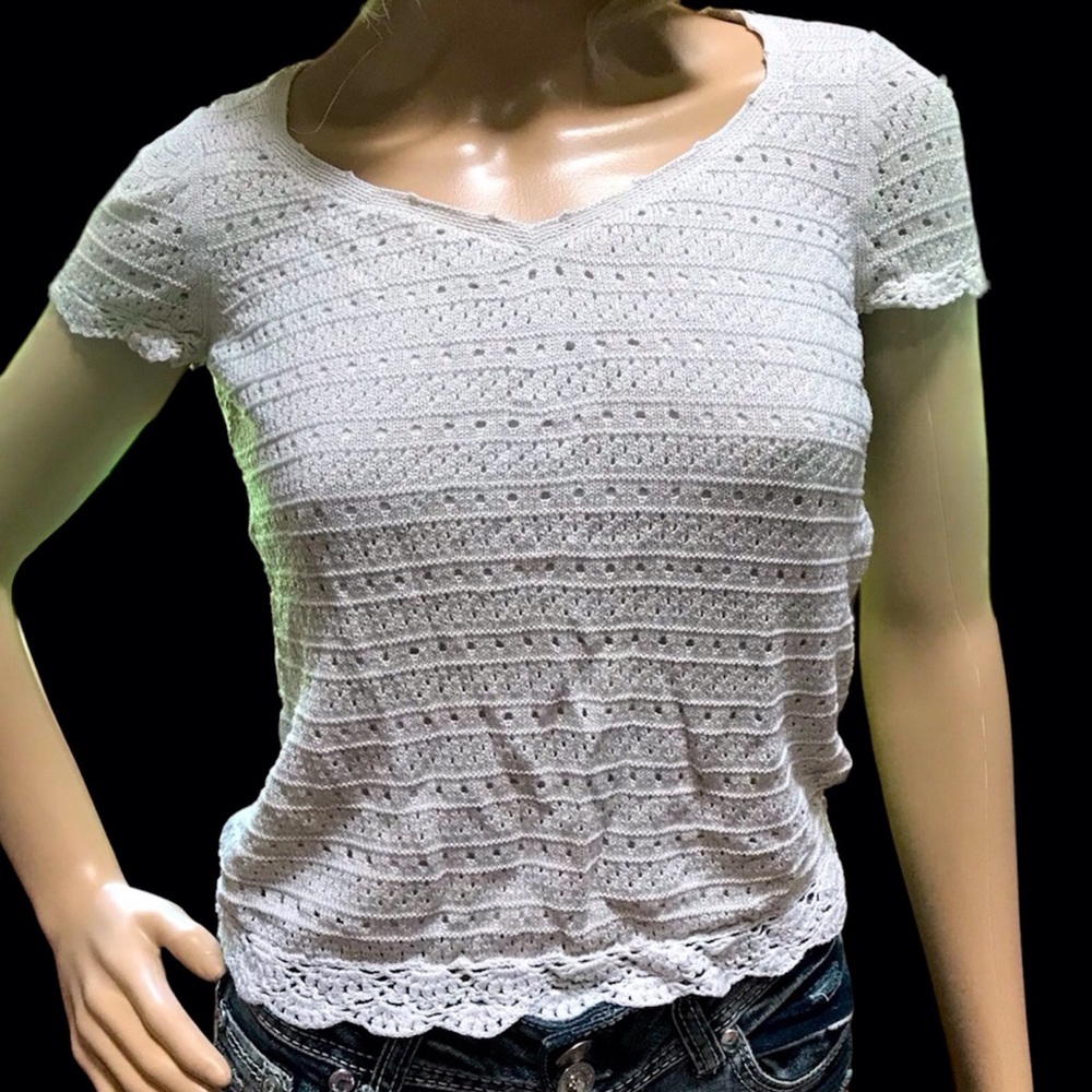 **LAST CHANCE CLEARANCE** Off-White Knit Top